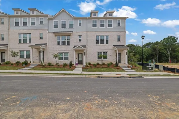 $2,800 | 2723 Dreycott Lane, Lawrenceville, GA 30043