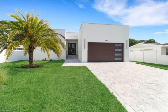 $998,800 | 1415 13th Avenue North, Naples, FL 34102