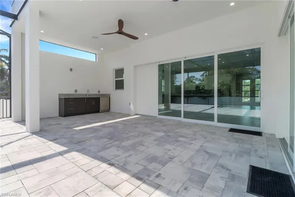 $998,800 | 1415 13th Avenue North, Naples, FL 34102