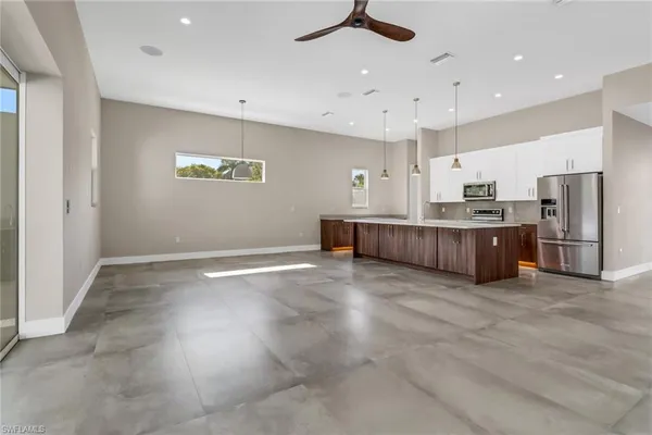 $998,800 | 1415 13th Avenue North, Naples, FL 34102