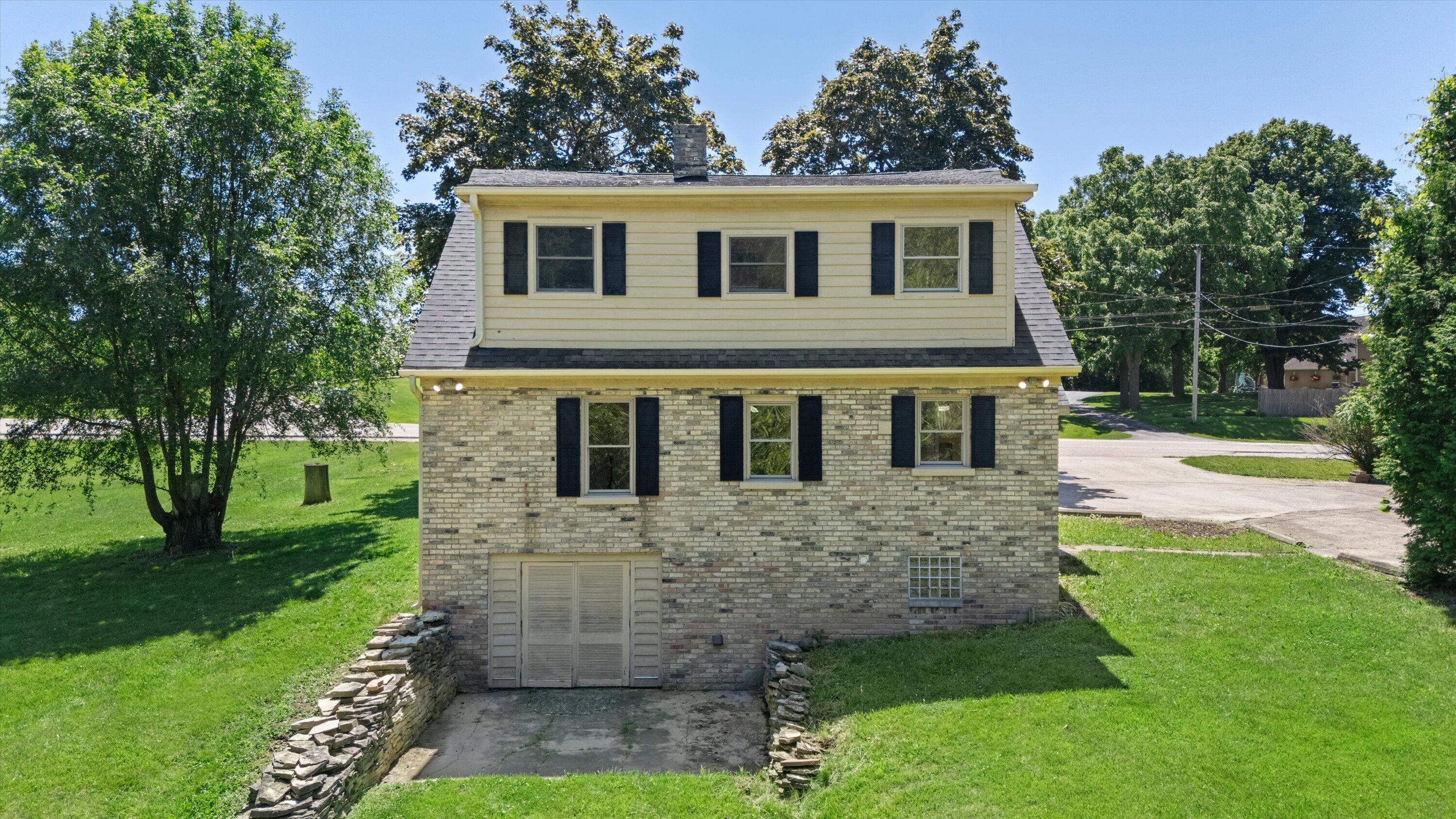 340 Old Green Bay Road Somers, WI 53144 - Photo 4 of 55 Exterior