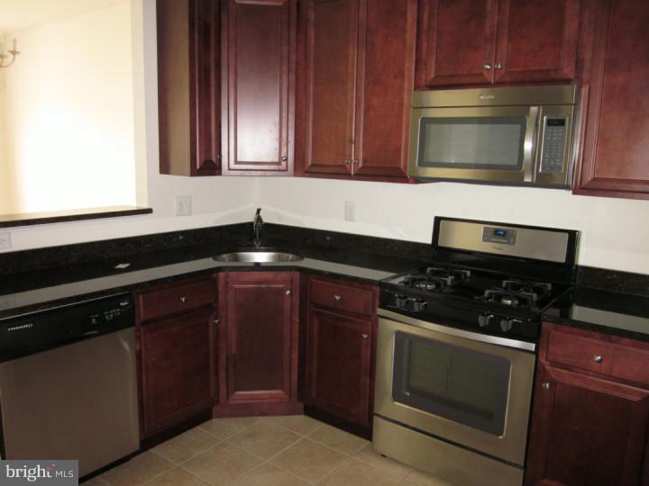 50 Old Cedarbrook Road Wyncote, PA 19095 - Photo 4 of 21 Gallery Image 4