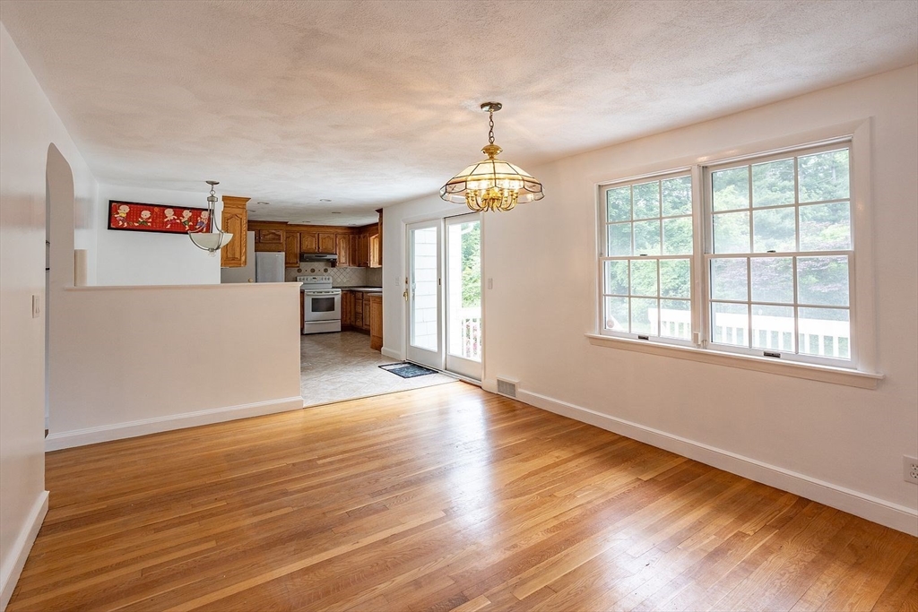 16 Westwood Road Lexington, MA 02420 - Photo 3 of 22 Gallery Image 3