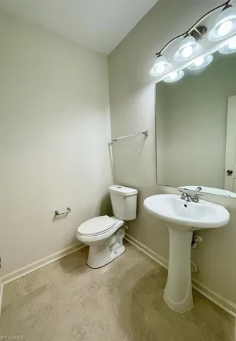 $1,850 | 102 Manhattan Avenue, Greensboro, NC 27407