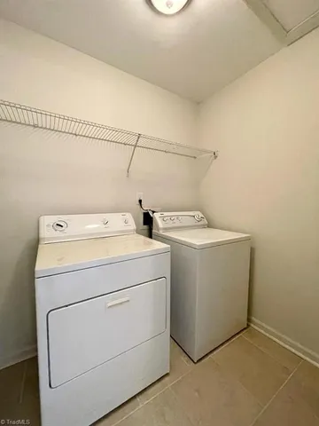 $1,850 | 102 Manhattan Avenue, Greensboro, NC 27407