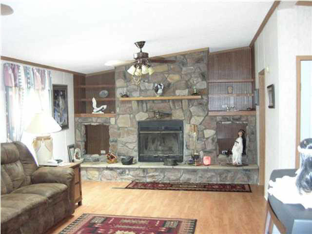 1420 Wimberg Road Evansville, IN 47710 - Photo 2 of 25 Gallery Image 2
