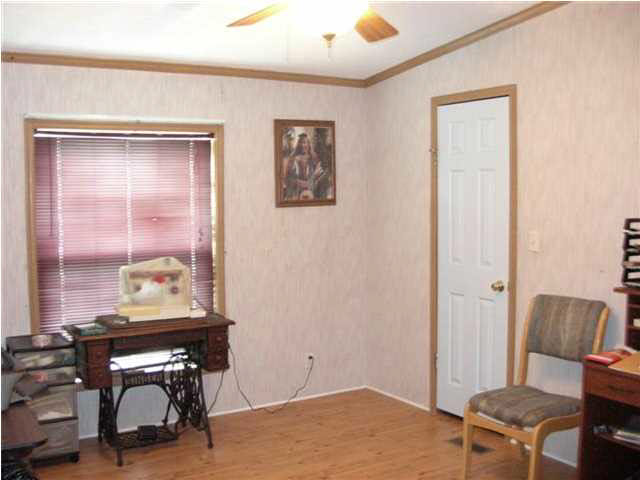 1420 Wimberg Road Evansville, IN 47710 - Photo 12 of 25 Gallery Image 12