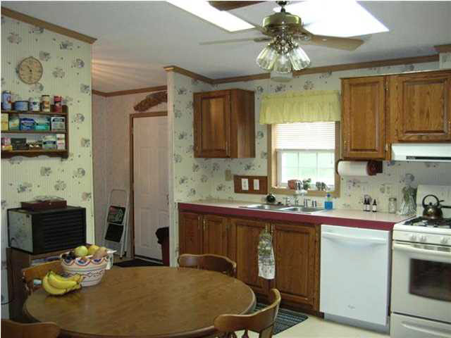 1420 Wimberg Road Evansville, IN 47710 - Photo 5 of 25 Gallery Image 5