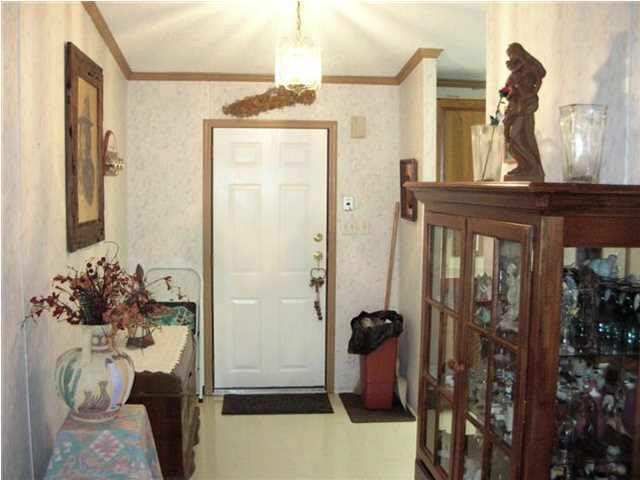 1420 Wimberg Road Evansville, IN 47710 - Photo 8 of 25 Gallery Image 8