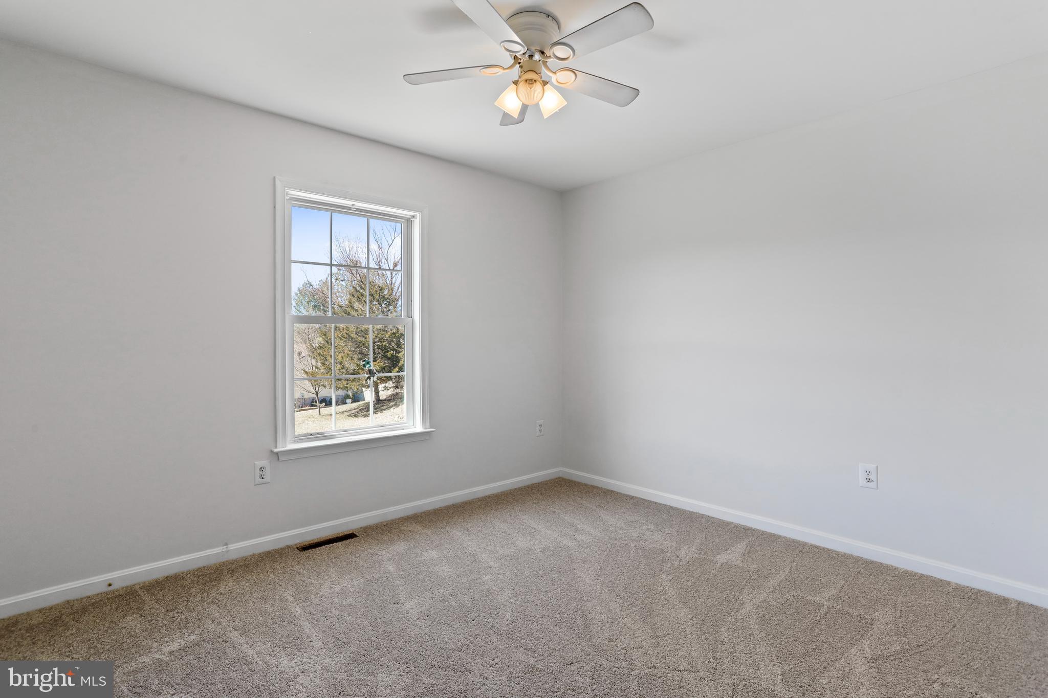 994 View Crest Court Front Royal, VA 22630 - Photo 28 of 33 an empty room with a window