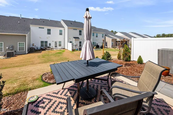 $375,000 | 743 Creekway Drive, Fuquay-Varina, NC 27526