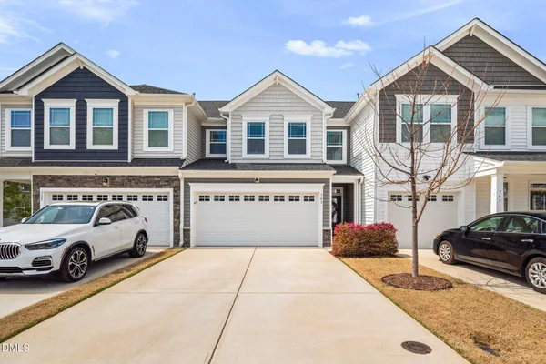 $375,000 | 743 Creekway Drive, Fuquay-Varina, NC 27526