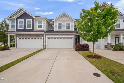 $375,000 | 743 Creekway Drive, Fuquay-Varina, NC 27526