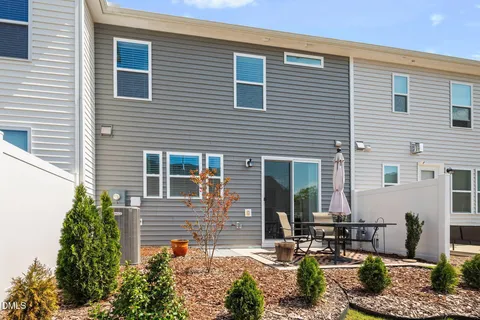 $375,000 | 743 Creekway Drive, Fuquay-Varina, NC 27526