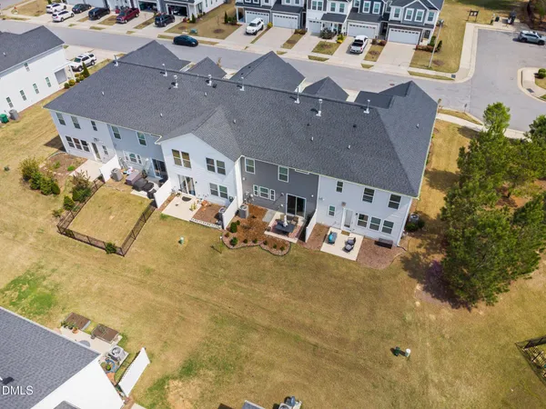 $375,000 | 743 Creekway Drive, Fuquay-Varina, NC 27526