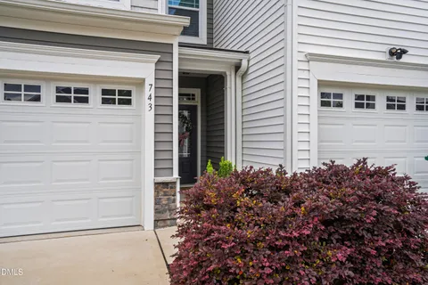 $375,000 | 743 Creekway Drive, Fuquay-Varina, NC 27526