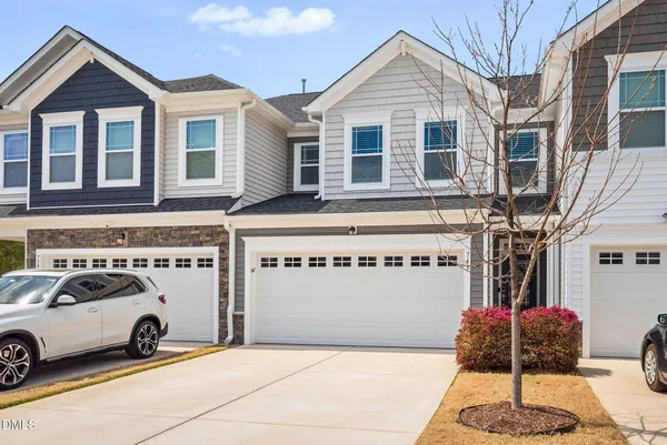 $375,000 | 743 Creekway Drive, Fuquay-Varina, NC 27526