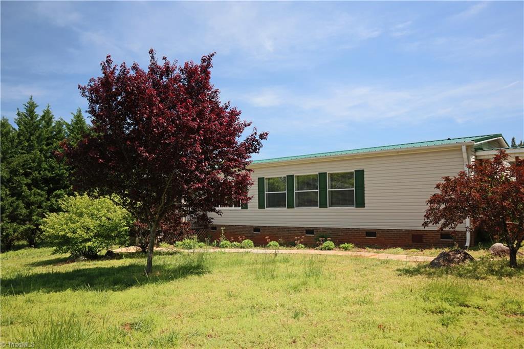437 Jackson Hill Road Denton, NC 27239 - Photo 1 of 29 Gallery Image 1