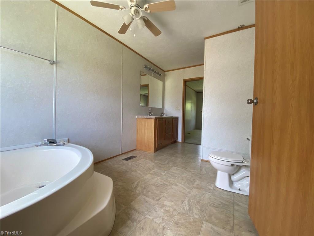 437 Jackson Hill Road Denton, NC 27239 - Photo 11 of 29 Gallery Image 11