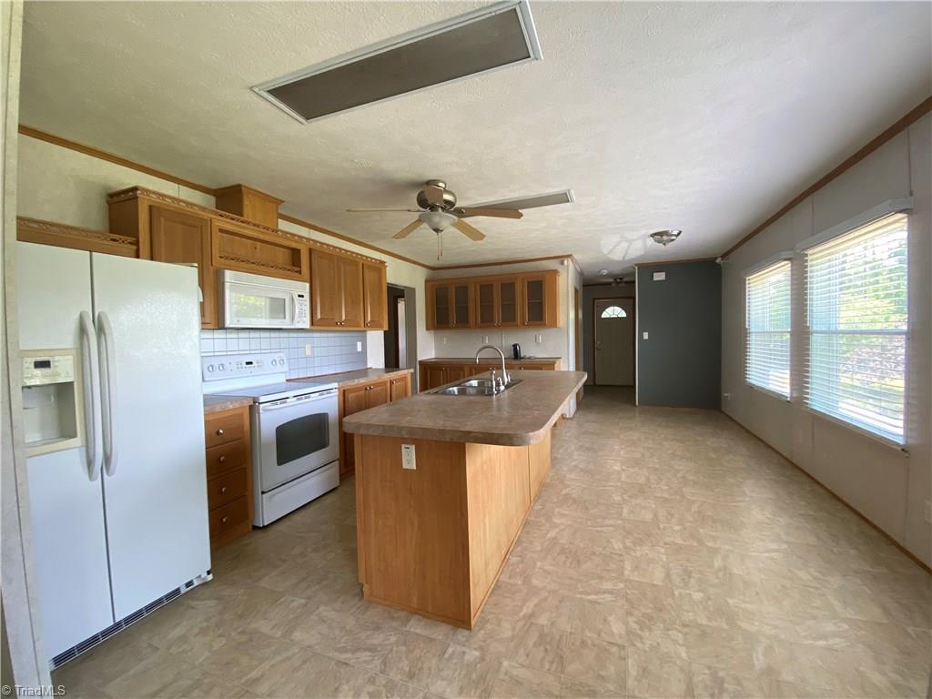 437 Jackson Hill Road Denton, NC 27239 - Photo 14 of 29 Gallery Image 14