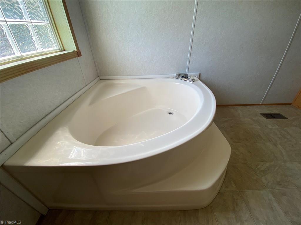437 Jackson Hill Road Denton, NC 27239 - Photo 20 of 29 Gallery Image 20