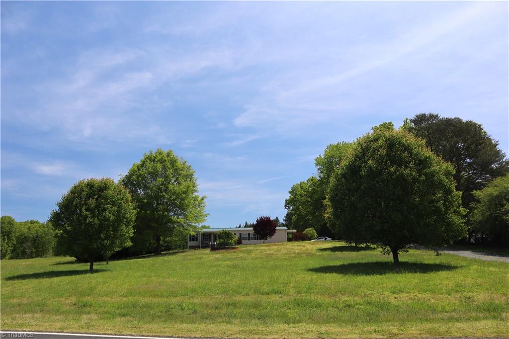 437 Jackson Hill Road Denton, NC 27239 - Photo 3 of 29 Gallery Image 3