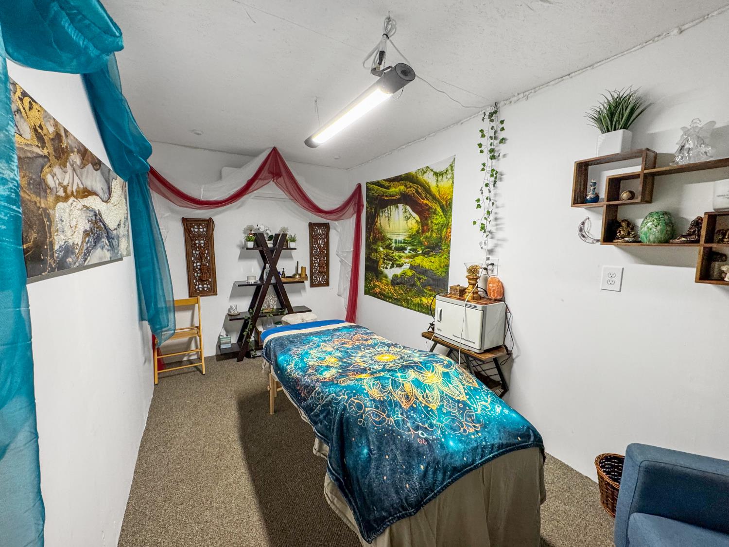 15655 Rough And Ready Highway Rough and Ready, CA 95975 - Photo 30 of 48 a living room with furniture