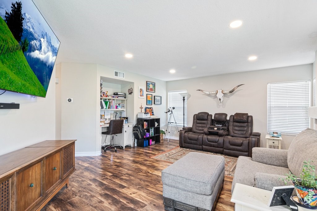 8774 Morninglight Circle Riverside, CA 92508 - Photo 4 of 65