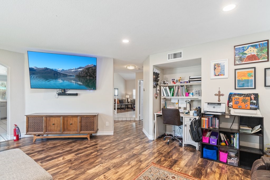 8774 Morninglight Circle Riverside, CA 92508 - Photo 6 of 65