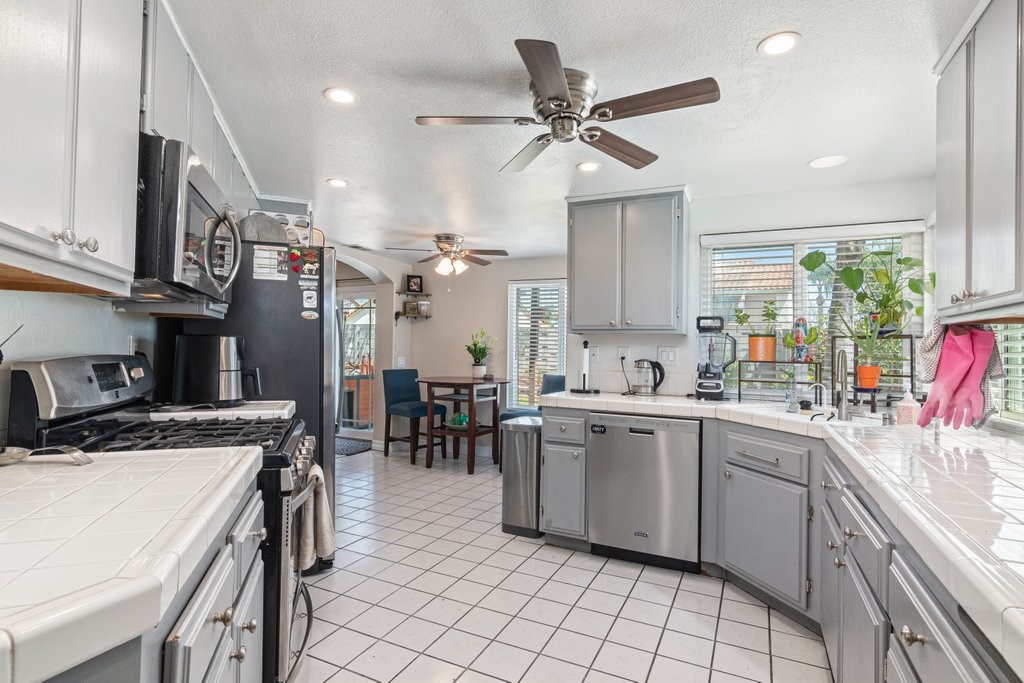 8774 Morninglight Circle Riverside, CA 92508 - Photo 9 of 65