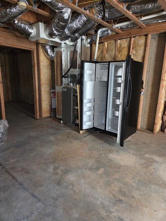 465 Young James Circle Stockbridge, GA 30281 - Photo 35 of 45 a view of a room with refrigerator