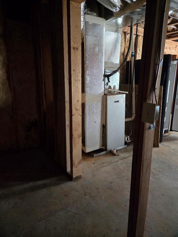 465 Young James Circle Stockbridge, GA 30281 - Photo 43 of 45 an empty room with windows