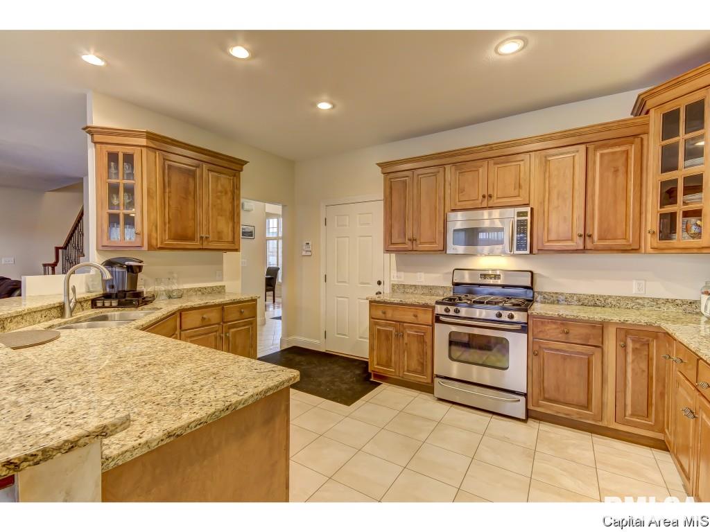 2005 Morning Sun Lane Springfield, IL 62711 - Photo 11 of 34
