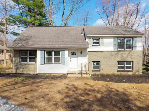 $449,999 | 1030 Atateka Road, Niskayuna, NY 12309