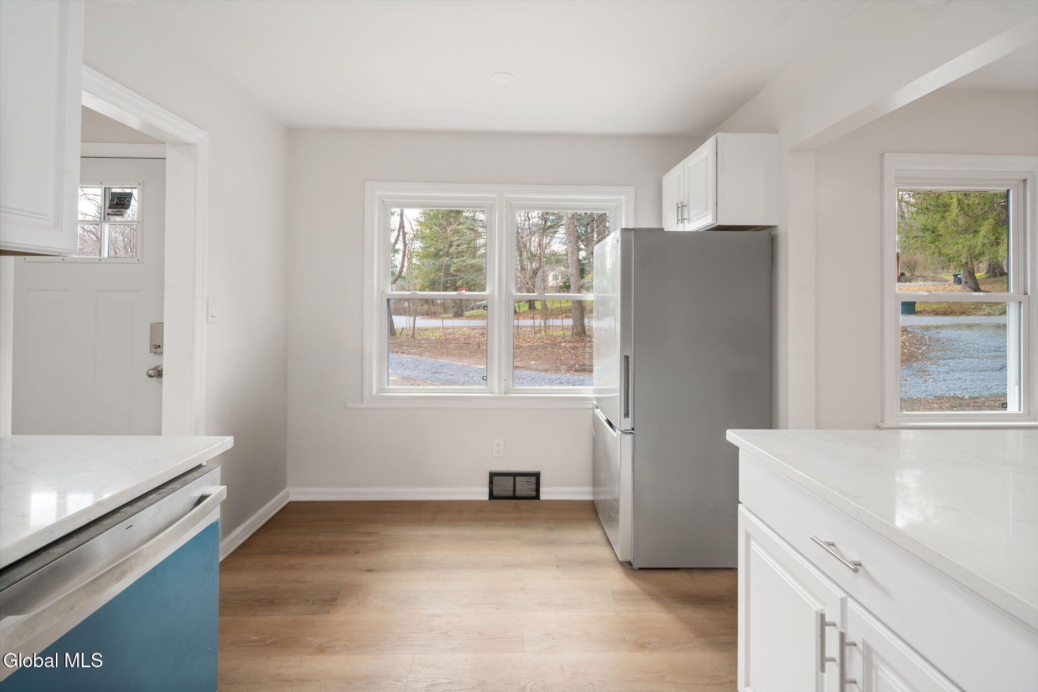 1030 Atateka Road Niskayuna, NY 12309 - Photo 11 of 44 13-1030AtatekaRd_13