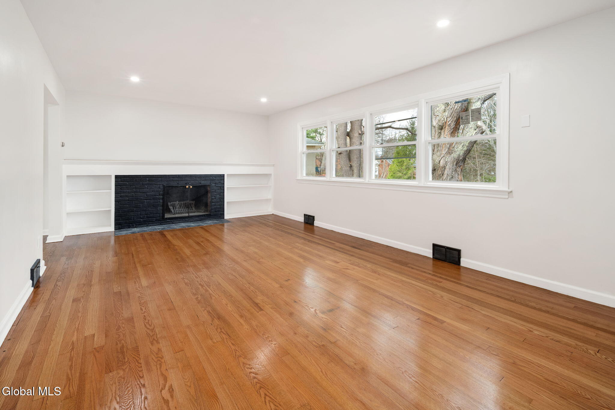 1030 Atateka Road Niskayuna, NY 12309 - Photo 17 of 44 6-1030AtatekaRd_06