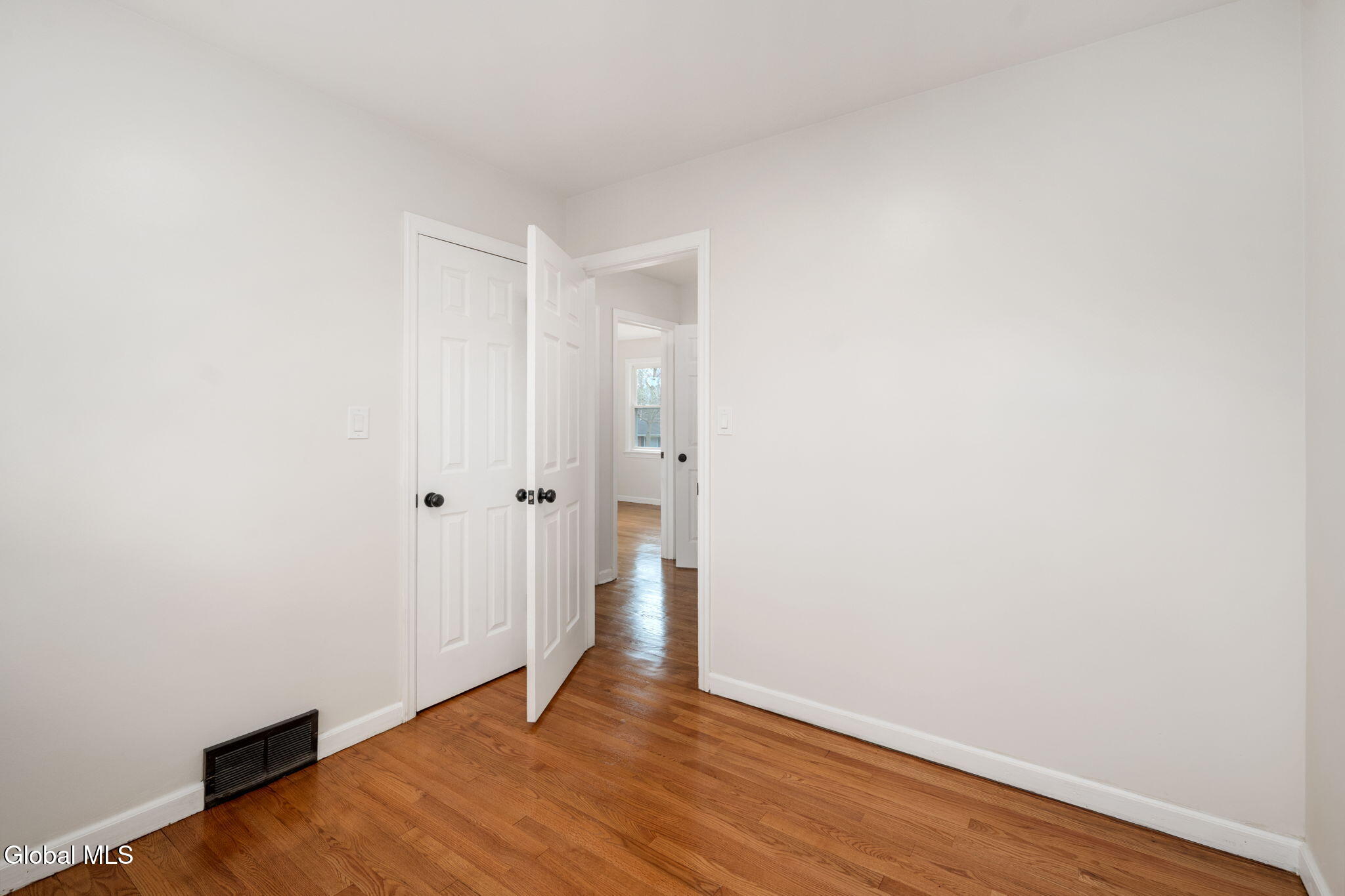 1030 Atateka Road Niskayuna, NY 12309 - Photo 23 of 44 16-1030AtatekaRd_16