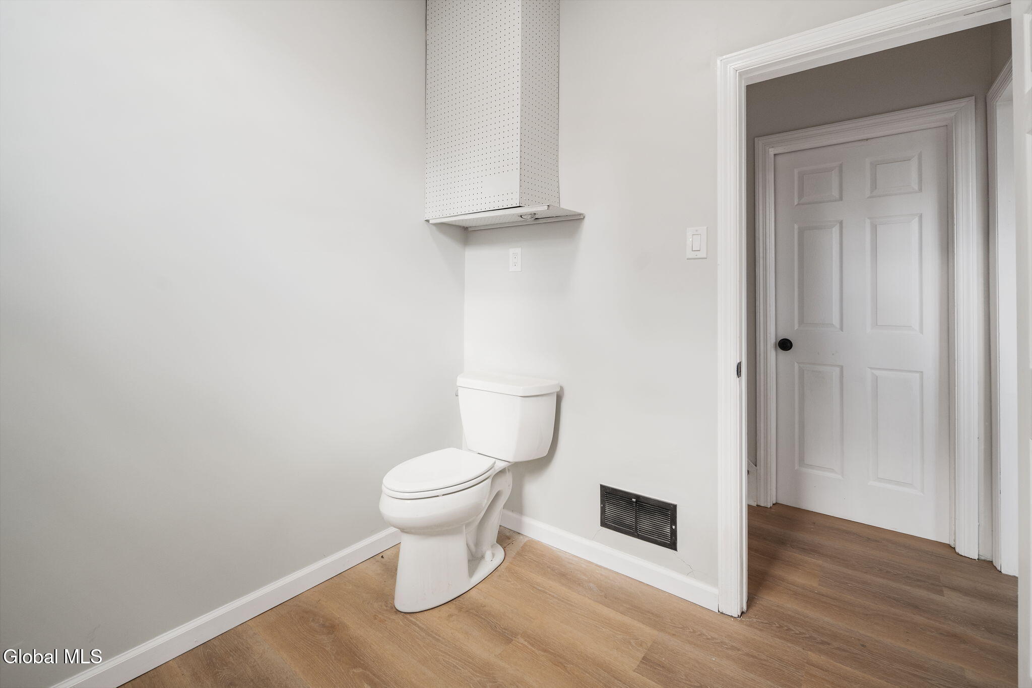 1030 Atateka Road Niskayuna, NY 12309 - Photo 33 of 44 30-1030AtatekaRd_30