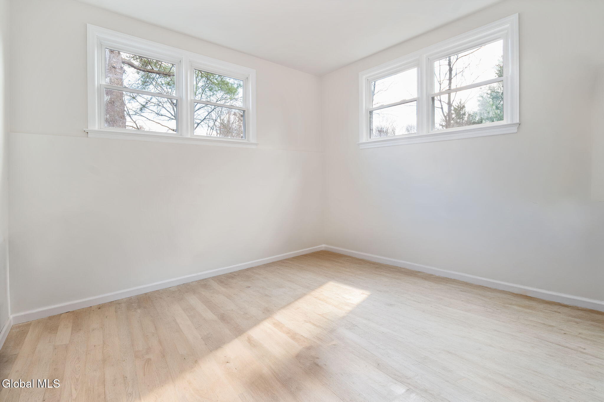 1030 Atateka Road Niskayuna, NY 12309 - Photo 35 of 44 32-1030AtatekaRd_32