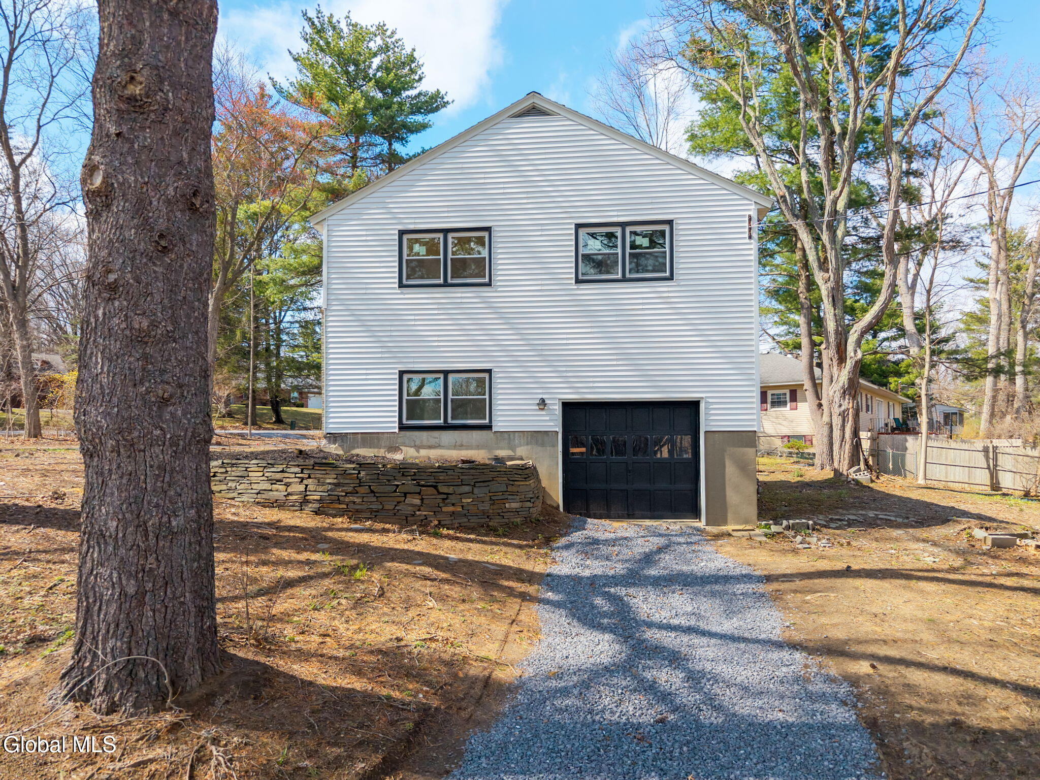 1030 Atateka Road Niskayuna, NY 12309 - Photo 4 of 44 39-1030AtatekaRd_39