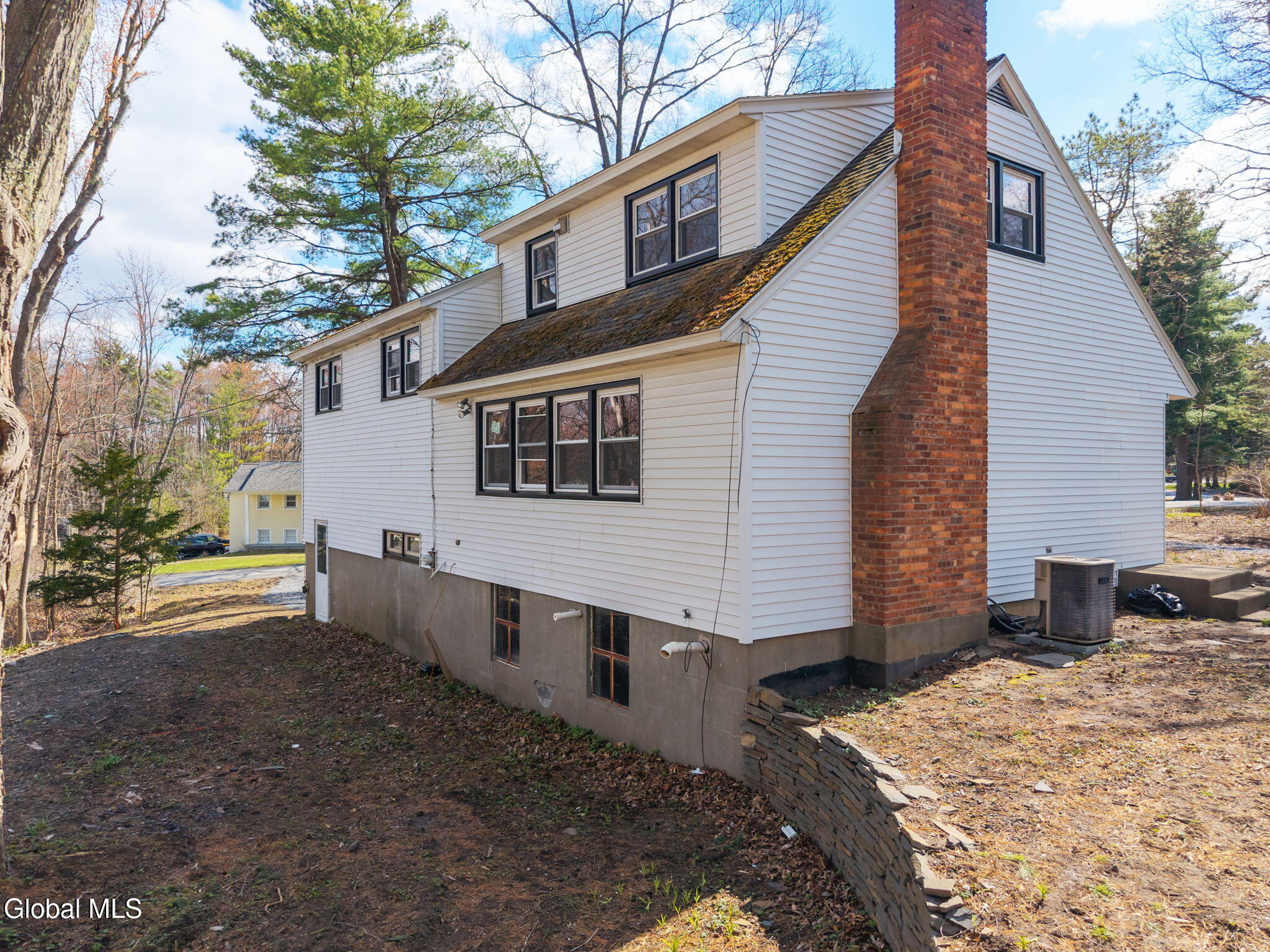 1030 Atateka Road Niskayuna, NY 12309 - Photo 5 of 44 42-1030AtatekaRd_42