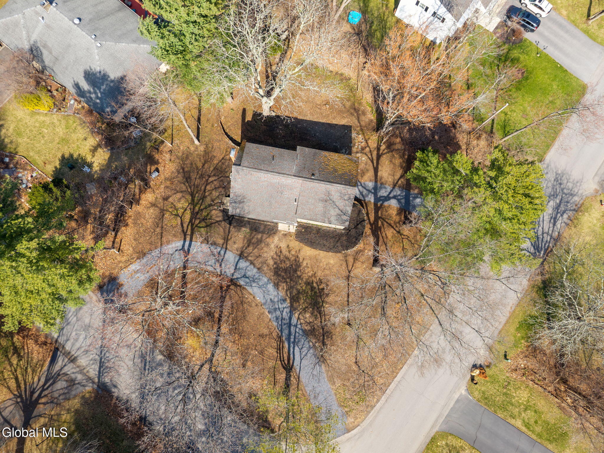 1030 Atateka Road Niskayuna, NY 12309 - Photo 6 of 44 44-1030AtatekaRd_44