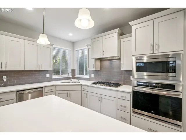 $769,900 | 11788 Southeast Horse Tail Fls Way, Happy Valley, OR 97086