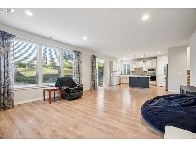 $769,900 | 11788 Southeast Horse Tail Fls Way, Happy Valley, OR 97086