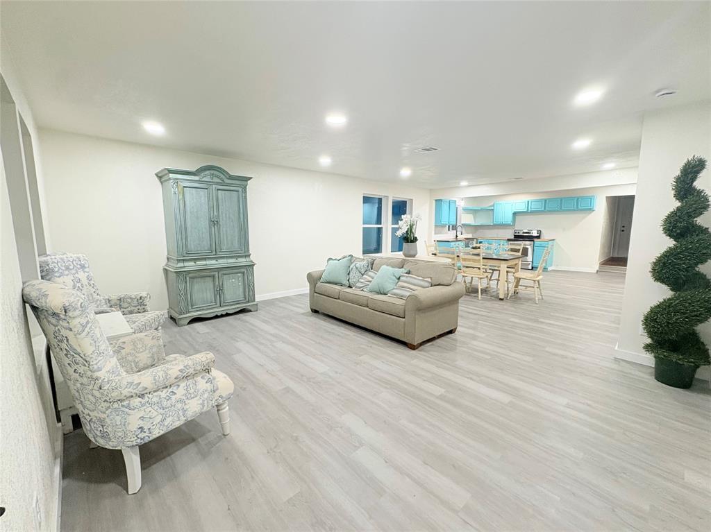905 2nd Street Graham, TX 76450 - Photo 4 of 24