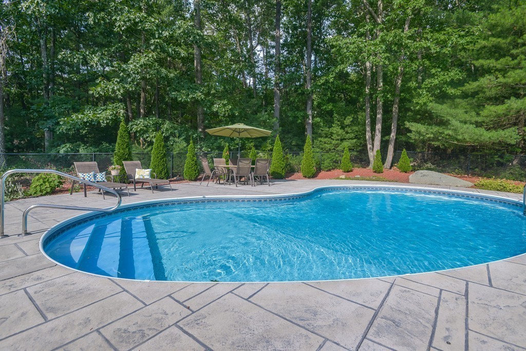 4 Daniels Road Mendon, MA 01756 - Photo 22 of 23 Gallery Image 22