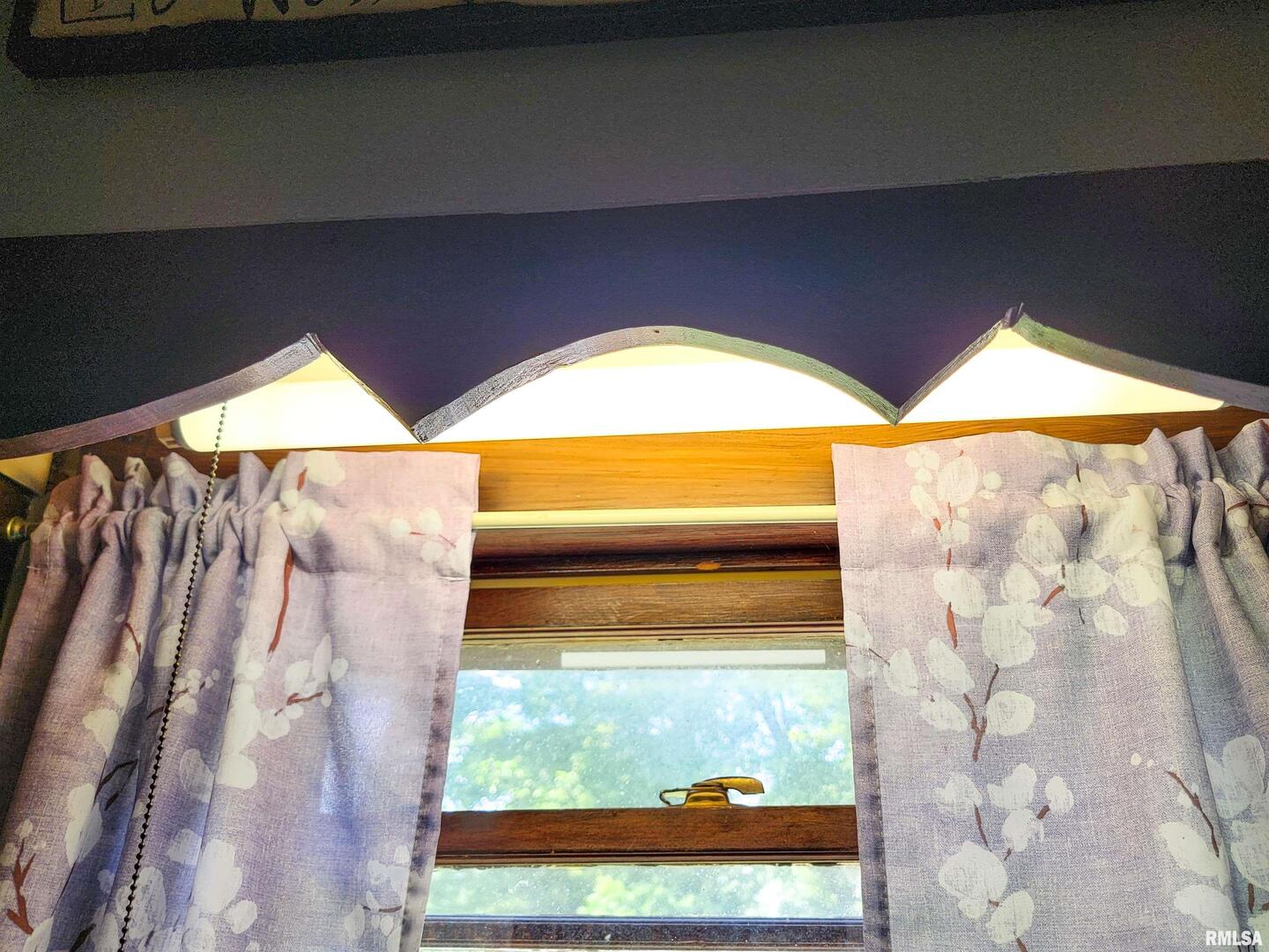 113 Mead Street Southwest Clay City, IL 62824 - Photo 26 of 61 a view of sky from window