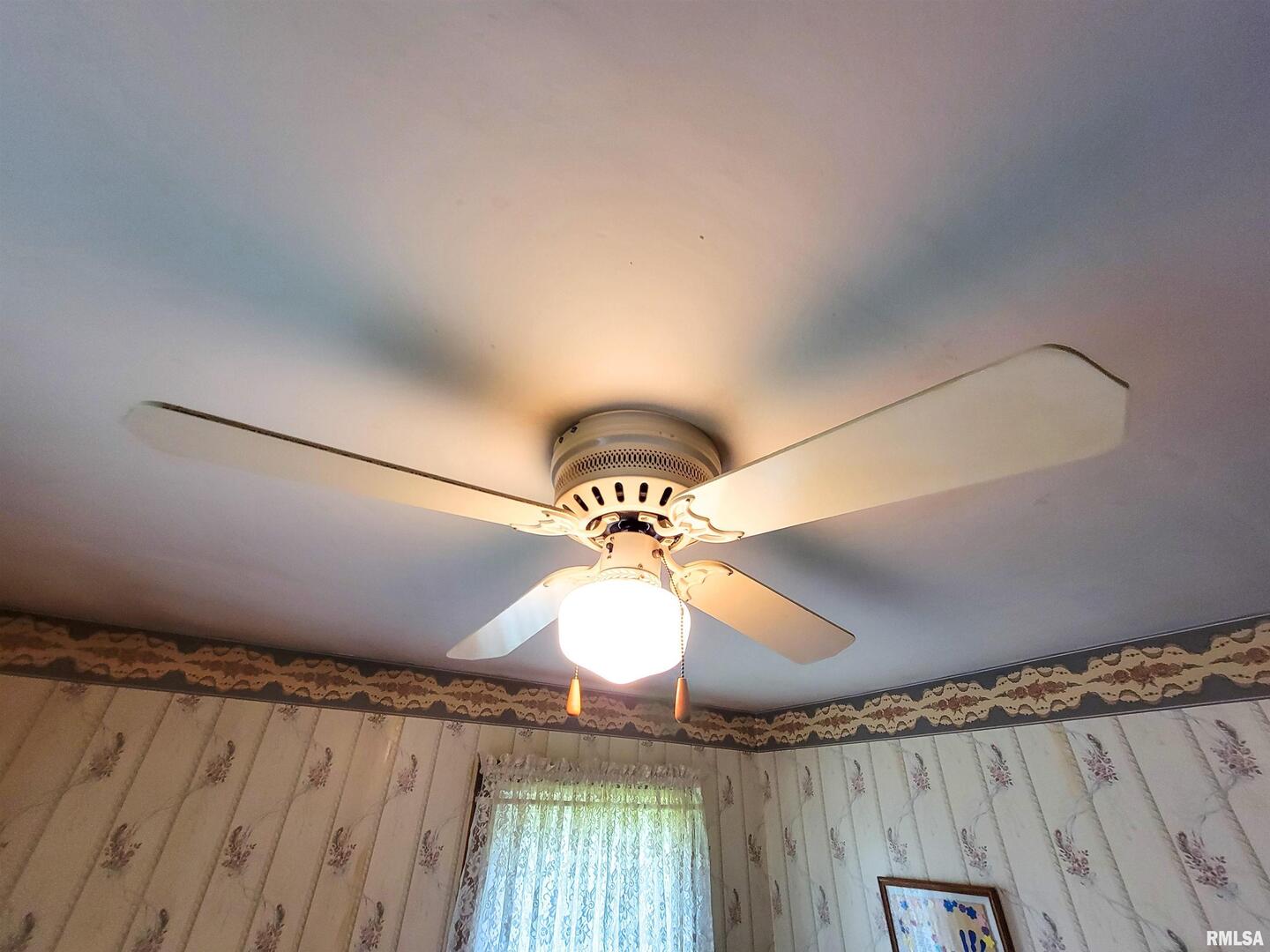 113 Mead Street Southwest Clay City, IL 62824 - Photo 37 of 61 a light on a shelf