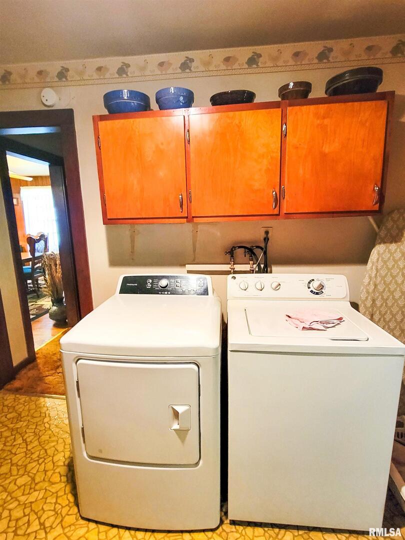 113 Mead Street Southwest Clay City, IL 62824 - Photo 47 of 61 a utility room with dryer and washer