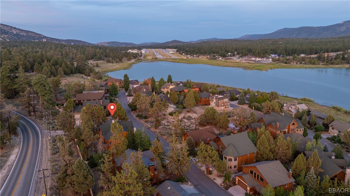 42577 Bear Loop Big Bear City, CA 92314 - Photo 6 of 38 view of city and mountain